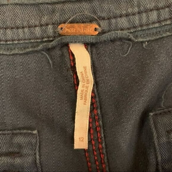 Free people women's size 12 herribone shorts with button accents - Picture 4 of 7